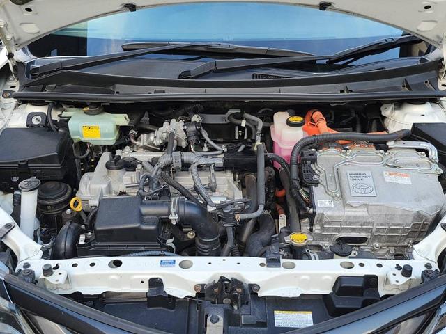 カローラフィールダー ハイブリッドＧ　ダブルバイビー　ＴＳＳ衝突被害軽減ブレーキ　レーンキープアシスト　ＬＥＤヘッドライト　ＡＨＢ　カロッツェリアメモリーナビ　Ｂｌｕｅｔｏｏｔｈ　フルセグ　ＥＴＣ　ハーフレザーシート　ブラック塗装１６アルミ（56枚目）