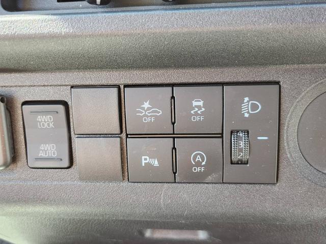 ハイゼットトラック スタンダード　電子制御式４ＷＤ　スマートアシスト　衝突被害軽減ブレーキ　車線逸脱警報　標識認識機能　前後方誤発進抑制　ＶＳＣ＆ＴＲＣ　アイドリングストップ　ヘッドライトレベライザー（21枚目）