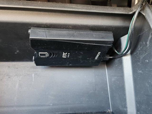 ハイゼットトラック スタンダード　電子制御式４ＷＤ　スマートアシスト　衝突被害軽減ブレーキ　車線逸脱警報　標識認識機能　前後方誤発進抑制　ＶＳＣ＆ＴＲＣ　アイドリングストップ　ヘッドライトレベライザー（26枚目）