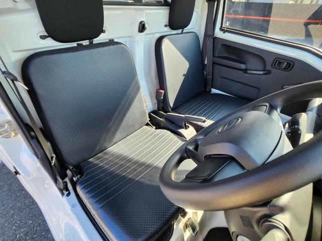 ハイゼットトラック スタンダード　電子制御式４ＷＤ　スマートアシスト　衝突被害軽減ブレーキ　車線逸脱警報　標識認識機能　前後方誤発進抑制　ＶＳＣ＆ＴＲＣ　アイドリングストップ　ヘッドライトレベライザー（28枚目）