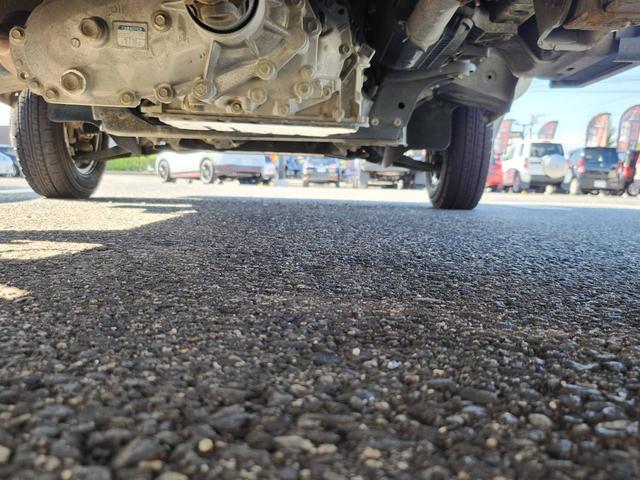 ハイゼットトラック スタンダード　電子制御式４ＷＤ　スマートアシスト　衝突被害軽減ブレーキ　車線逸脱警報　標識認識機能　前後方誤発進抑制　ＶＳＣ＆ＴＲＣ　アイドリングストップ　ヘッドライトレベライザー（30枚目）