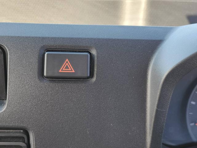 ハイゼットトラック スタンダード　電子制御式４ＷＤ　スマートアシスト　衝突被害軽減ブレーキ　車線逸脱警報　標識認識機能　前後方誤発進抑制　ＶＳＣ＆ＴＲＣ　アイドリングストップ　ヘッドライトレベライザー（49枚目）