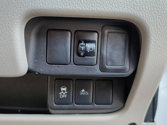 デイズ Ｘ　Ｖセレクション＋セーフティＩＩ　エマージェンシーブレーキ　横滑り防止　純正メモリーナビ　アラウンドビューモニター　フルセグ　Ｂｌｕｅｔｏｏｔｈ　スマートキー＆プッシュスタートスイッチ　社外１４インチアルミ　アイドリングストップ（22枚目）