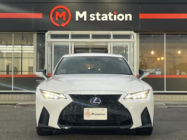 ＩＳ ＩＳ３００ｈ　Ｆスポーツ　４ＷＤ　ワンオーナー　全周囲カメラ　衝突軽減プリクラッシュ　寒冷地仕様　レーダークルーズコントロール　ステアリングヒーター　ドラレコ　ＥＴＣ２．０　オレンジキャリパー　純正１９アルミ（3枚目）