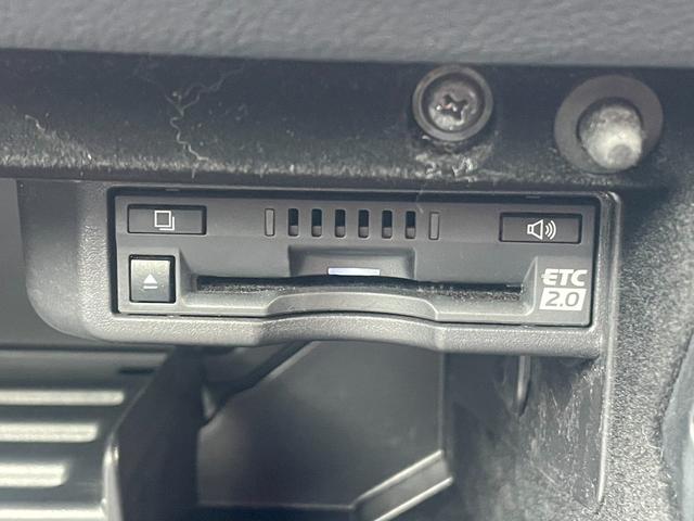 ＩＳ ＩＳ３００ｈ　Ｆスポーツ　４ＷＤ　ワンオーナー　全周囲カメラ　衝突軽減プリクラッシュ　寒冷地仕様　レーダークルーズコントロール　ステアリングヒーター　ドラレコ　ＥＴＣ２．０　オレンジキャリパー　純正１９アルミ（21枚目）