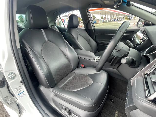 カムリ ＷＳブラックエディション　４ＷＤ　ワンオーナー　本革シート　運転席８ＷＡＹ助手席４ＷＡＹパワーシート　シートヒーター　Ｂｉ－ＢｅａｍＬＥＤヘッドライト　ＴＳＳプリクラッシュ　８型ディスプレイオーディオ　ブラック塗装１８アルミ（22枚目）