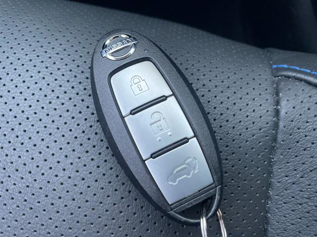 エクストレイル オーテック　ｉパッケージ　４ＷＤワンオーナー　プロパイロット　ブラックレザーシート　メモリーナビ＆アラウンドビュー　革巻きステアリング　デュアルマフラー　オーテック専用１９ＡＷ　ＬＥＤライト　踏み間違い衝突防止アシストＬＤＷ（26枚目）