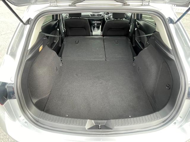 アクセラスポーツ １５Ｓ　４ＷＤ　スマートシティブレーキ　純正ナビ　地デジＴＶ　バックカメラ　　ＥＴＣ　Ｂｌｕｅｔｏｏｔｈ　ＥＧスターター　革巻きステアリング　ｉ－ｓｔｏｐ　純正１６アルミ　スマートキー（24枚目）