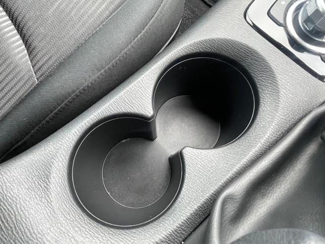 アクセラスポーツ １５Ｓ　４ＷＤ　スマートシティブレーキ　純正ナビ　地デジＴＶ　バックカメラ　　ＥＴＣ　Ｂｌｕｅｔｏｏｔｈ　ＥＧスターター　革巻きステアリング　ｉ－ｓｔｏｐ　純正１６アルミ　スマートキー（39枚目）
