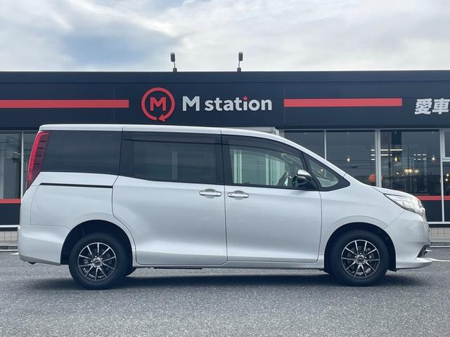 ノア Ｘ　４ＷＤ　ワンオーナー　トヨタセーフティセンス　衝突被害軽減ブレーキ　レーンキープアシスト　寒冷地仕様　純正メモリーナビ　バックカメラ　パワースライドドア　ＬＥＤライト　ＡＨＢ　ドライブレコーダー（7枚目）