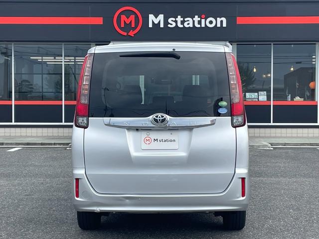 ノア Ｘ　４ＷＤ　ワンオーナー　トヨタセーフティセンス　衝突被害軽減ブレーキ　レーンキープアシスト　寒冷地仕様　純正メモリーナビ　バックカメラ　パワースライドドア　ＬＥＤライト　ＡＨＢ　ドライブレコーダー（8枚目）