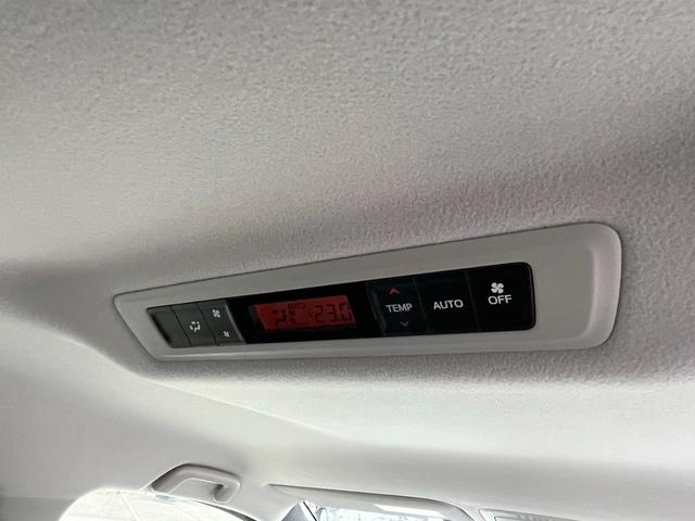 ノア Ｘ　４ＷＤ　ワンオーナー　トヨタセーフティセンス　衝突被害軽減ブレーキ　レーンキープアシスト　寒冷地仕様　純正メモリーナビ　バックカメラ　パワースライドドア　ＬＥＤライト　ＡＨＢ　ドライブレコーダー（13枚目）