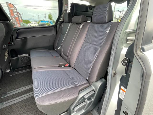 ノア Ｘ　４ＷＤ　ワンオーナー　トヨタセーフティセンス　衝突被害軽減ブレーキ　レーンキープアシスト　寒冷地仕様　純正メモリーナビ　バックカメラ　パワースライドドア　ＬＥＤライト　ＡＨＢ　ドライブレコーダー（28枚目）