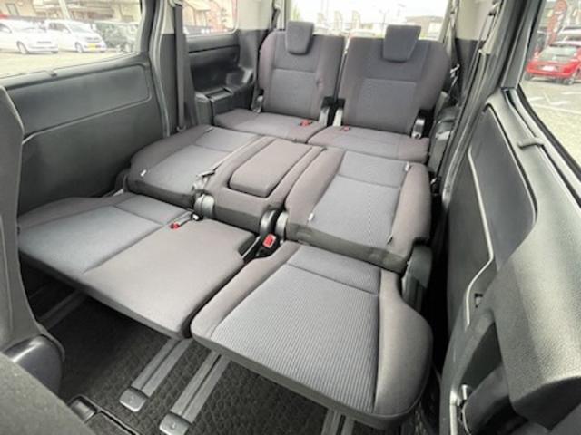 ノア Ｘ　４ＷＤ　ワンオーナー　トヨタセーフティセンス　衝突被害軽減ブレーキ　レーンキープアシスト　寒冷地仕様　純正メモリーナビ　バックカメラ　パワースライドドア　ＬＥＤライト　ＡＨＢ　ドライブレコーダー（30枚目）