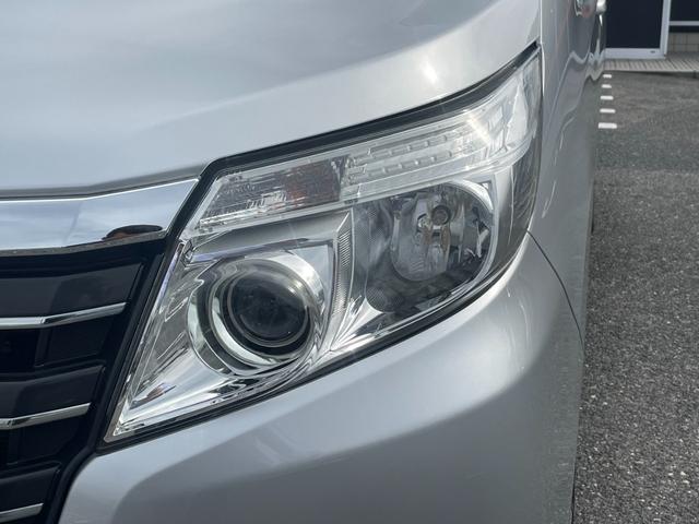 ノア Ｘ　４ＷＤ　ワンオーナー　トヨタセーフティセンス　衝突被害軽減ブレーキ　レーンキープアシスト　寒冷地仕様　純正メモリーナビ　バックカメラ　パワースライドドア　ＬＥＤライト　ＡＨＢ　ドライブレコーダー（41枚目）