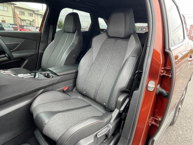 3008 GTライン アクティブセーフティブレーキ パノラミックサンルーフ ハンズフリー電動テールゲート フルLEDライト アクティブクルーズコントロール アドバンスグリップコントロール 純正ナビ ワイドバックカメラ(9枚目)