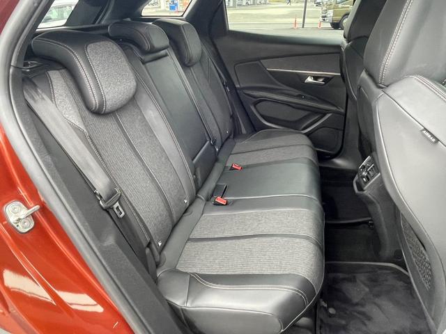 3008 GTライン アクティブセーフティブレーキ パノラミックサンルーフ ハンズフリー電動テールゲート フルLEDライト アクティブクルーズコントロール アドバンスグリップコントロール 純正ナビ ワイドバックカメラ(10枚目)