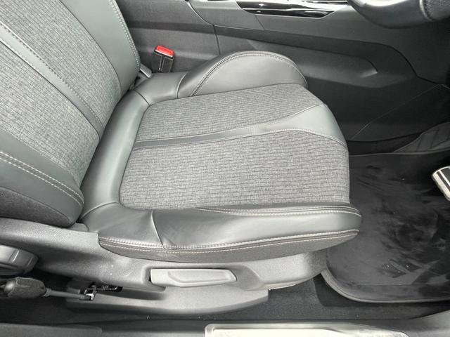 3008 GTライン アクティブセーフティブレーキ パノラミックサンルーフ ハンズフリー電動テールゲート フルLEDライト アクティブクルーズコントロール アドバンスグリップコントロール 純正ナビ ワイドバックカメラ(24枚目)