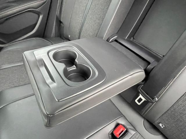 3008 GTライン アクティブセーフティブレーキ パノラミックサンルーフ ハンズフリー電動テールゲート フルLEDライト アクティブクルーズコントロール アドバンスグリップコントロール 純正ナビ ワイドバックカメラ(25枚目)