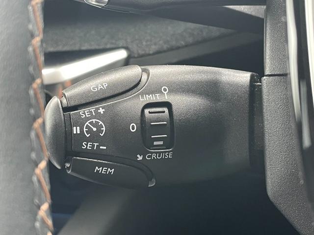 3008 GTライン アクティブセーフティブレーキ パノラミックサンルーフ ハンズフリー電動テールゲート フルLEDライト アクティブクルーズコントロール アドバンスグリップコントロール 純正ナビ ワイドバックカメラ(30枚目)