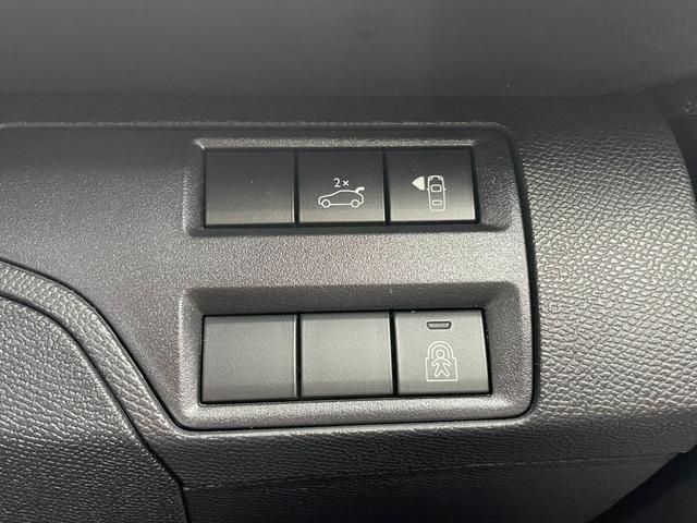 3008 GTライン アクティブセーフティブレーキ パノラミックサンルーフ ハンズフリー電動テールゲート フルLEDライト アクティブクルーズコントロール アドバンスグリップコントロール 純正ナビ ワイドバックカメラ(33枚目)