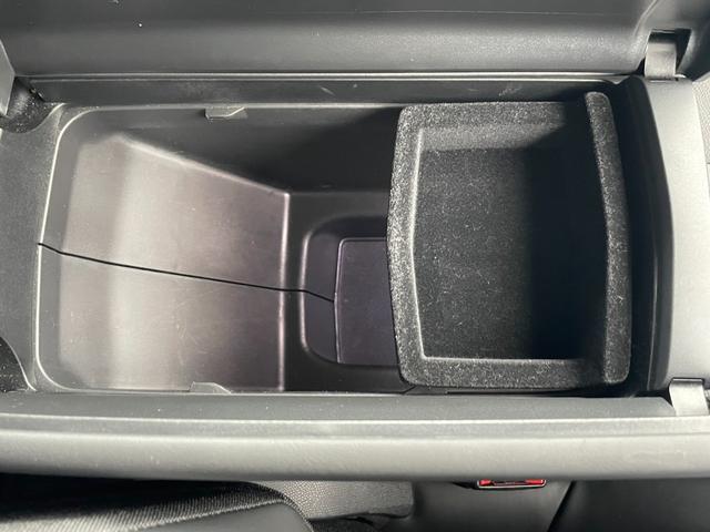 3008 GTライン アクティブセーフティブレーキ パノラミックサンルーフ ハンズフリー電動テールゲート フルLEDライト アクティブクルーズコントロール アドバンスグリップコントロール 純正ナビ ワイドバックカメラ(37枚目)