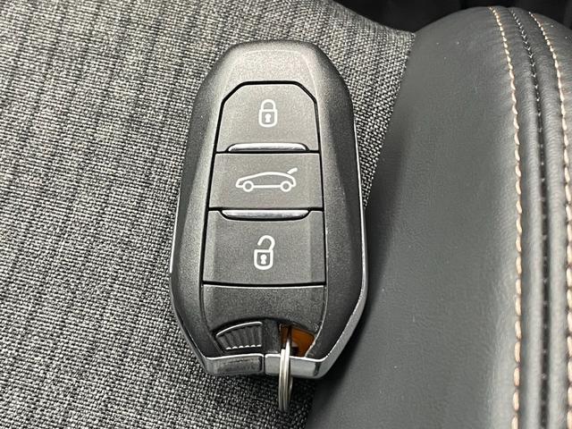 3008 GTライン アクティブセーフティブレーキ パノラミックサンルーフ ハンズフリー電動テールゲート フルLEDライト アクティブクルーズコントロール アドバンスグリップコントロール 純正ナビ ワイドバックカメラ(51枚目)