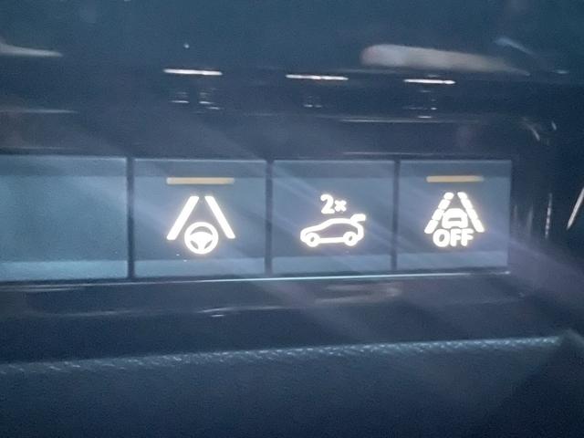 508 GT ブルーHDi アクティブセーフティブレーキ アクティブクルーズコントロール レーンポジショニングアシスト フルLEDライト ハンズフリー電動リアゲート FOCALサウンド 8WAY電動シート&ヒーター 純正ナビ(20枚目)