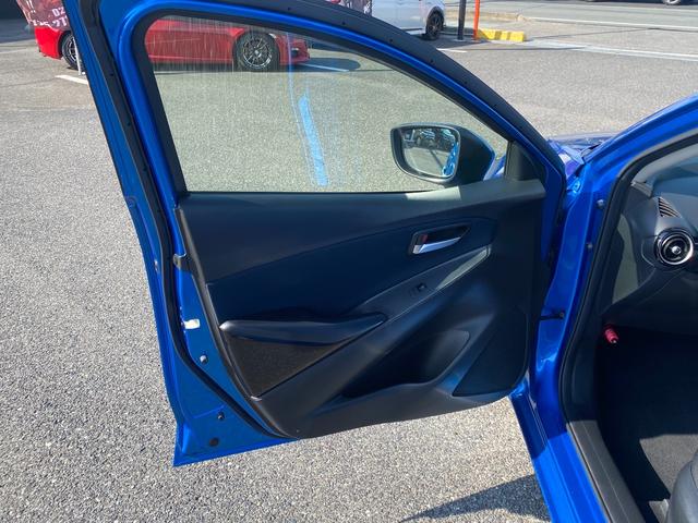 デミオ 13S 地デジTV&DVD/CDプレーヤー スマートシティブレーキ 横滑り防止 キーレス&プッシュスタート 純正15インチアルミ ETC マツダコネクトナビ Bluetooth接続(34枚目)