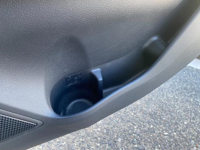 カローラフィールダー ハイブリッドG ハイブリッド ETC ワンオーナー スマートキー nanoe空気清浄 クルーズコントロール オートLEDライト オートハイビーム レーンキープアシスト プリクラッシュセーフティ ECO・EVモード(36枚目)