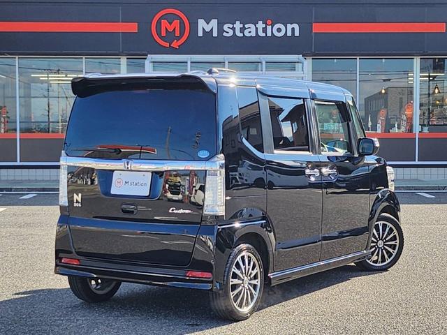 Ｎ－ＢＯＸカスタム Ｇ　ターボＳＳパッケージ　両側電動スライドドア　ターボ　バックカメラ　ＥＴＣ　社外ナビ　フルセグ　アイドリングストップ　横滑り防止装置　クルコン　プッシュスタート　スマートキー　純正アルミ（7枚目）