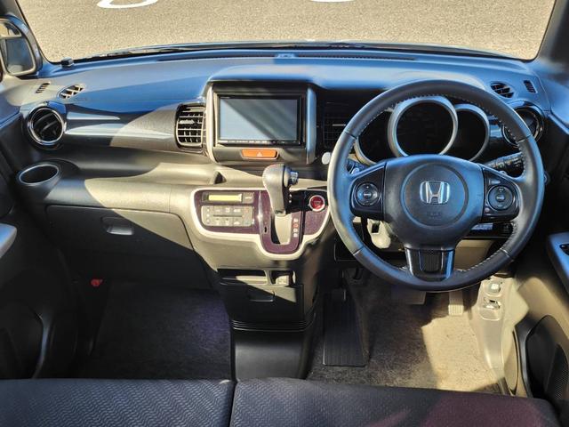 Ｎ－ＢＯＸカスタム Ｇ　ターボＳＳパッケージ　両側電動スライドドア　ターボ　バックカメラ　ＥＴＣ　社外ナビ　フルセグ　アイドリングストップ　横滑り防止装置　クルコン　プッシュスタート　スマートキー　純正アルミ（11枚目）