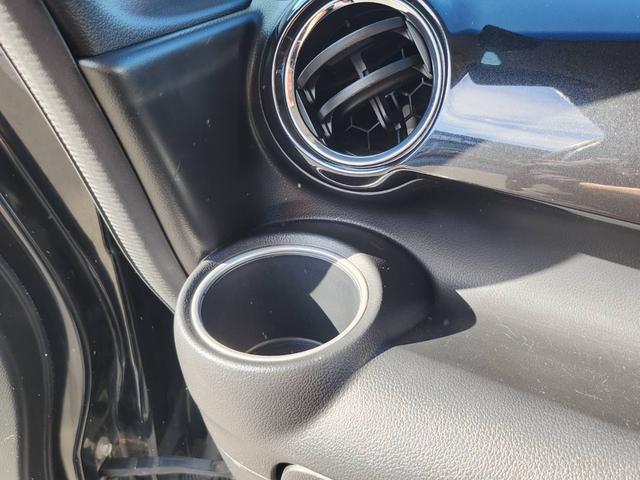 Ｎ－ＢＯＸカスタム Ｇ　ターボＳＳパッケージ　両側電動スライドドア　ターボ　バックカメラ　ＥＴＣ　社外ナビ　フルセグ　アイドリングストップ　横滑り防止装置　クルコン　プッシュスタート　スマートキー　純正アルミ（32枚目）