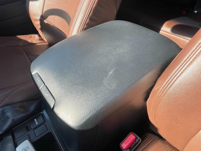 ランドクルーザープラド ＴＸ　パナソニックメモリーナビ　バックカメラ　ＬＥＤライト　ルーフキャリア　ＮＩＴＲＯ－ＰＯＷＥＲ　１７アルミ　社外セキュリティ　前後ドラレコ　Ｂｌｕｅｔｏｏｔｈ　ＴＲＣ＆ＶＳＣ　レザー調シートカバー（17枚目）