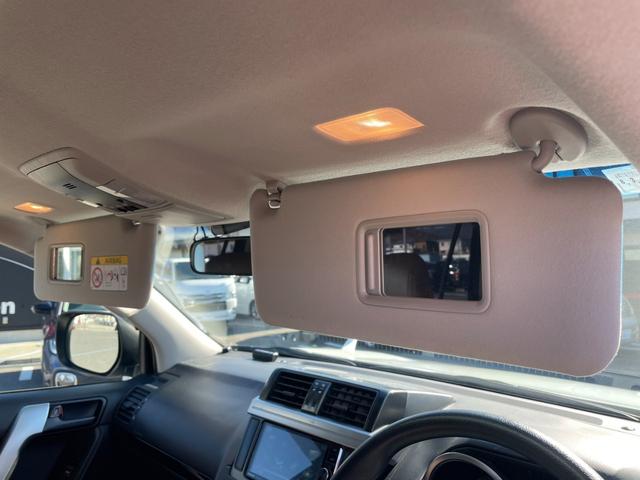 ランドクルーザープラド ＴＸ　パナソニックメモリーナビ　バックカメラ　ＬＥＤライト　ルーフキャリア　ＮＩＴＲＯ－ＰＯＷＥＲ　１７アルミ　社外セキュリティ　前後ドラレコ　Ｂｌｕｅｔｏｏｔｈ　ＴＲＣ＆ＶＳＣ　レザー調シートカバー（25枚目）