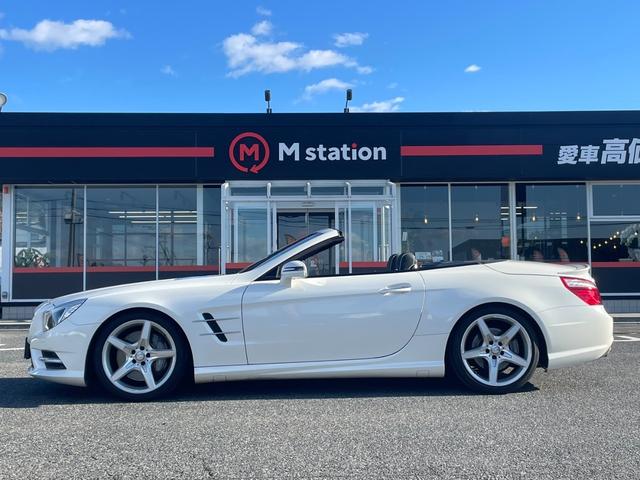 ＳＬ ＳＬ３５０ブルーエフィシェンシー　ＡＭＧスポーツパッケージ　マジックスカイルーフ　ＨＤＤナビ＆バックカメラ　本革シート　レーダーセーフティＰＫＧ　パークトロニック　キーレスＧＯ　ＡＭＧスタイリングＰＫＧ　　ブラインドスポット（4枚目）
