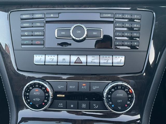 ＳＬ ＳＬ３５０ブルーエフィシェンシー　ＡＭＧスポーツパッケージ　マジックスカイルーフ　ＨＤＤナビ＆バックカメラ　本革シート　レーダーセーフティＰＫＧ　パークトロニック　キーレスＧＯ　ＡＭＧスタイリングＰＫＧ　　ブラインドスポット（18枚目）