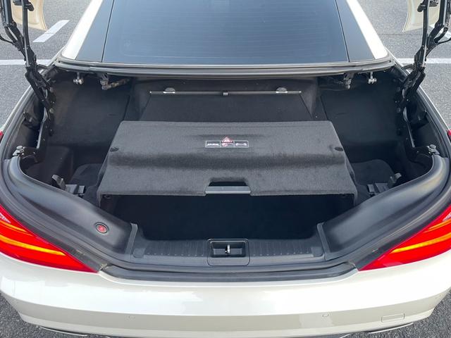 ＳＬ ＳＬ３５０ブルーエフィシェンシー　ＡＭＧスポーツパッケージ　マジックスカイルーフ　ＨＤＤナビ＆バックカメラ　本革シート　レーダーセーフティＰＫＧ　パークトロニック　キーレスＧＯ　ＡＭＧスタイリングＰＫＧ　　ブラインドスポット（46枚目）