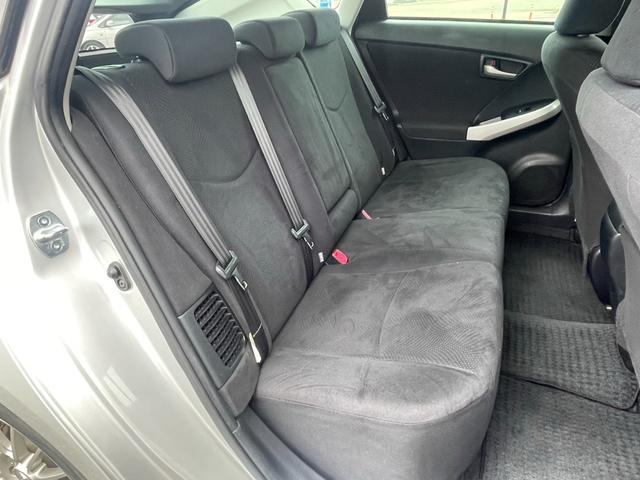 プリウス Ｓ　純正メモリーナビ　バックカメラ　地デジ　Ｂｌｕｅｔｏｏｔｈ接続　ビルトインＥＴ　ＨＩＤライト　スマートキー　社外１５アルミ　ウィンカーミラー（9枚目）