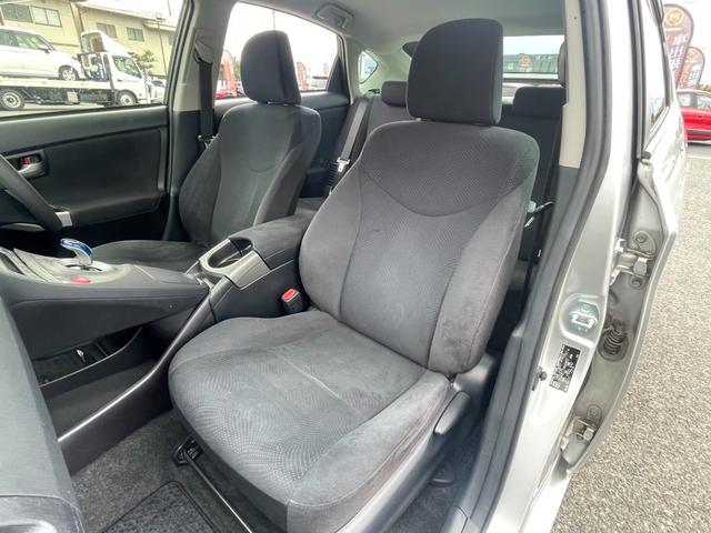 プリウス Ｓ　純正メモリーナビ　バックカメラ　地デジ　Ｂｌｕｅｔｏｏｔｈ接続　ビルトインＥＴ　ＨＩＤライト　スマートキー　社外１５アルミ　ウィンカーミラー（10枚目）