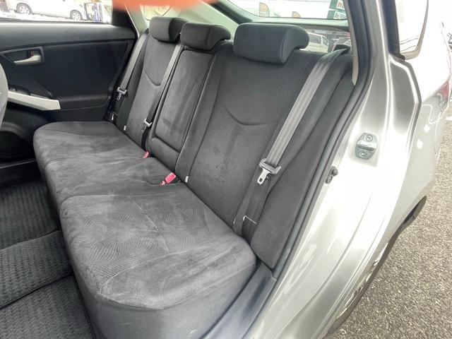 プリウス Ｓ　純正メモリーナビ　バックカメラ　地デジ　Ｂｌｕｅｔｏｏｔｈ接続　ビルトインＥＴ　ＨＩＤライト　スマートキー　社外１５アルミ　ウィンカーミラー（11枚目）