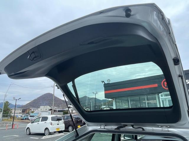 プリウス Ｓ　純正メモリーナビ　バックカメラ　地デジ　Ｂｌｕｅｔｏｏｔｈ接続　ビルトインＥＴ　ＨＩＤライト　スマートキー　社外１５アルミ　ウィンカーミラー（20枚目）