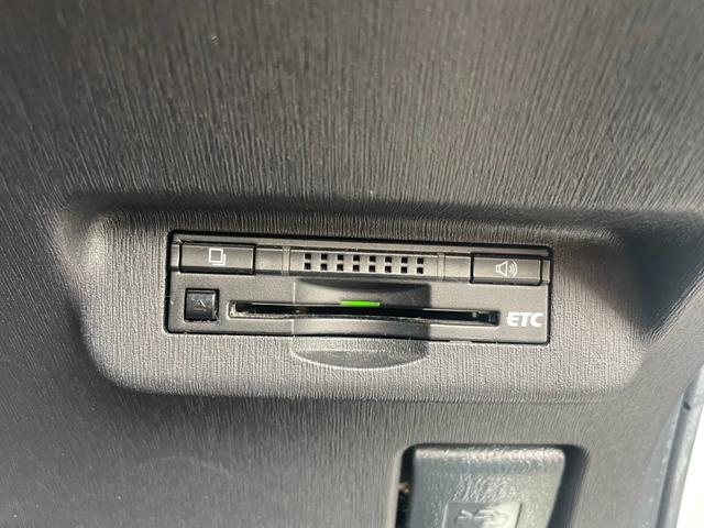 プリウス Ｓ　純正メモリーナビ　バックカメラ　地デジ　Ｂｌｕｅｔｏｏｔｈ接続　ビルトインＥＴ　ＨＩＤライト　スマートキー　社外１５アルミ　ウィンカーミラー（26枚目）