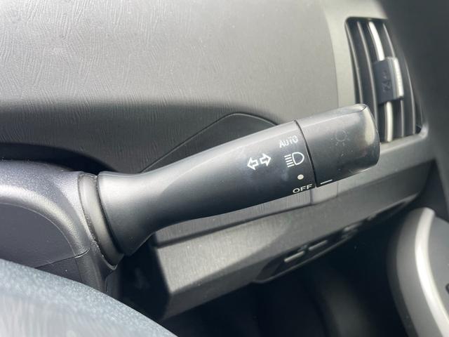 プリウス Ｓ　純正メモリーナビ　バックカメラ　地デジ　Ｂｌｕｅｔｏｏｔｈ接続　ビルトインＥＴ　ＨＩＤライト　スマートキー　社外１５アルミ　ウィンカーミラー（31枚目）