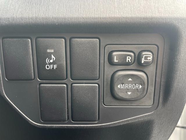 プリウス Ｓ　純正メモリーナビ　バックカメラ　地デジ　Ｂｌｕｅｔｏｏｔｈ接続　ビルトインＥＴ　ＨＩＤライト　スマートキー　社外１５アルミ　ウィンカーミラー（32枚目）