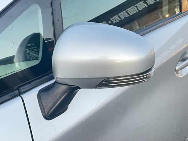 プリウス Ｓ　純正メモリーナビ　バックカメラ　地デジ　Ｂｌｕｅｔｏｏｔｈ接続　ビルトインＥＴ　ＨＩＤライト　スマートキー　社外１５アルミ　ウィンカーミラー（43枚目）