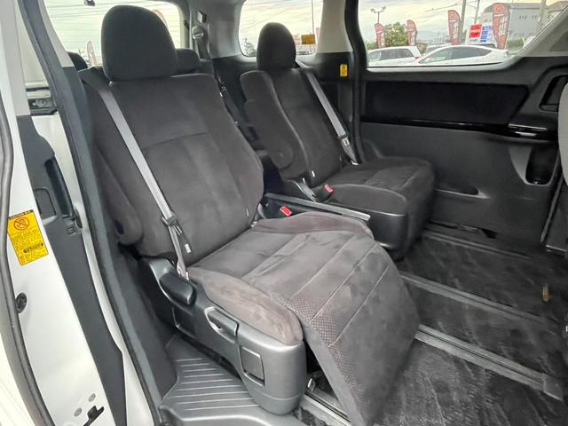 ヴェルファイア ３．５ＺプラチナセレクションＩＩタイプゴルドＩＩ　４ＷＤ　純正ＨＤＤナビ　後席モニター　両側パワースライド＆電動リアゲート　ＲＳ－Ｒ車高調　純正１８ＡＷ　スマートキー　パーキングアシスト　フロント＆サイドカメラ　ＥＴＣ（16枚目）