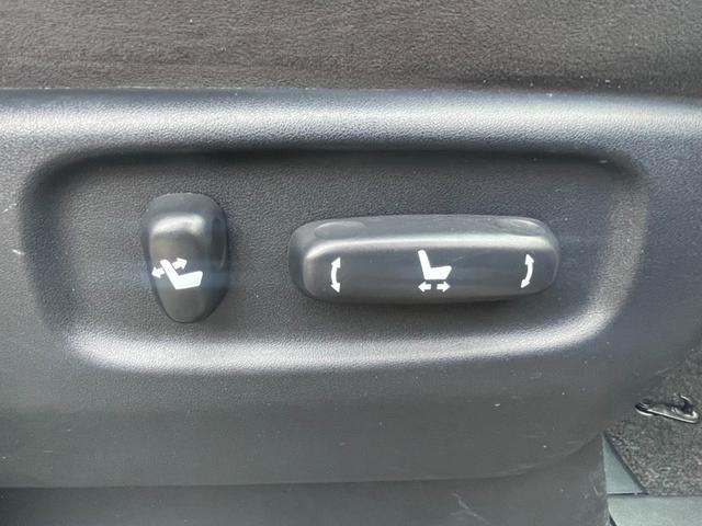 ヴェルファイア ３．５ＺプラチナセレクションＩＩタイプゴルドＩＩ　４ＷＤ　純正ＨＤＤナビ　後席モニター　両側パワースライド＆電動リアゲート　ＲＳ－Ｒ車高調　純正１８ＡＷ　スマートキー　パーキングアシスト　フロント＆サイドカメラ　ＥＴＣ（21枚目）