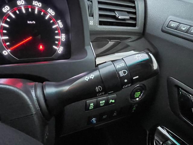 ヴェルファイア ３．５ＺプラチナセレクションＩＩタイプゴルドＩＩ　４ＷＤ　純正ＨＤＤナビ　後席モニター　両側パワースライド＆電動リアゲート　ＲＳ－Ｒ車高調　純正１８ＡＷ　スマートキー　パーキングアシスト　フロント＆サイドカメラ　ＥＴＣ（30枚目）