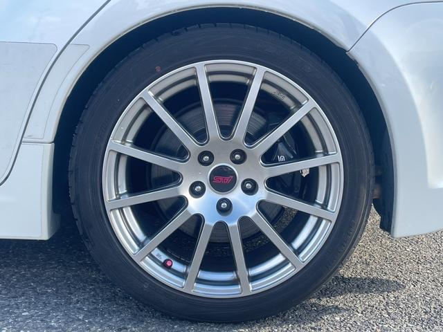 インプレッサ ＷＲＸ　ＳＴＩ　Ａライン　ｔＳ　カーボンルーフ　ｔｓ専用サス　ＳＴＩ１８アルミ　スマートキー　ＨＫＳマフラー　カロッツェリアＨＤＤナビ　バックカメラ　フレキシブルタワーバー　パドルシフト　クルーズコントロール（9枚目）